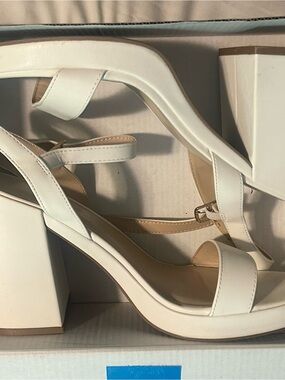 Women's White Block Heel Sandals - Elegant Strappy Design